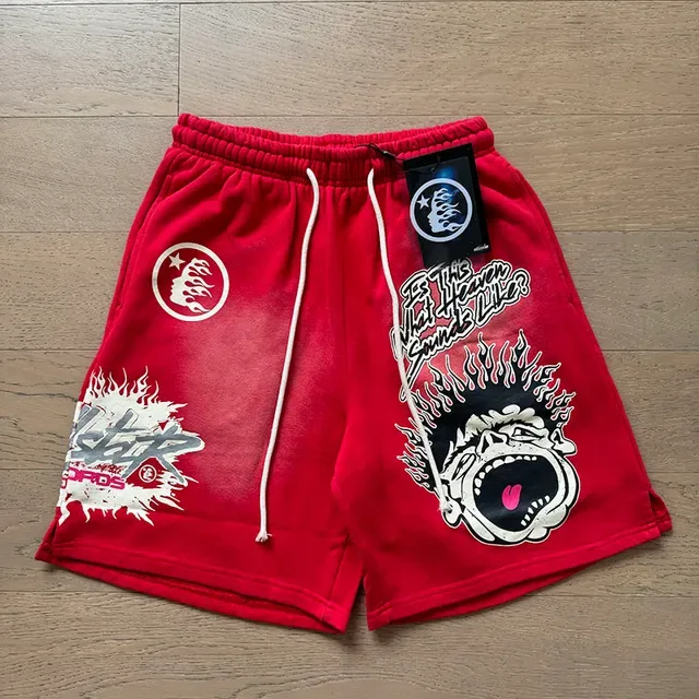 Shorts Oversize con Cordón e Impresión Gráfica 22