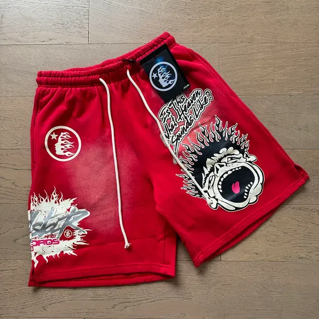 Shorts Oversize con Cordón e Impresión Gráfica 23