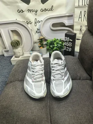 Gray and Silver Layered Overlay Low-Top Lifestyle Sneakers 10