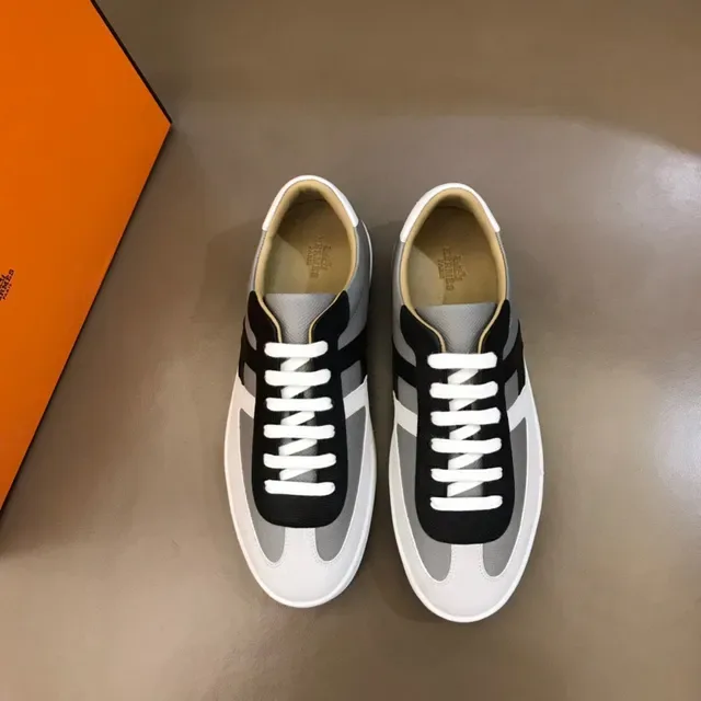 Gray Black Panelled Upper Strap Accent Sneakers 9