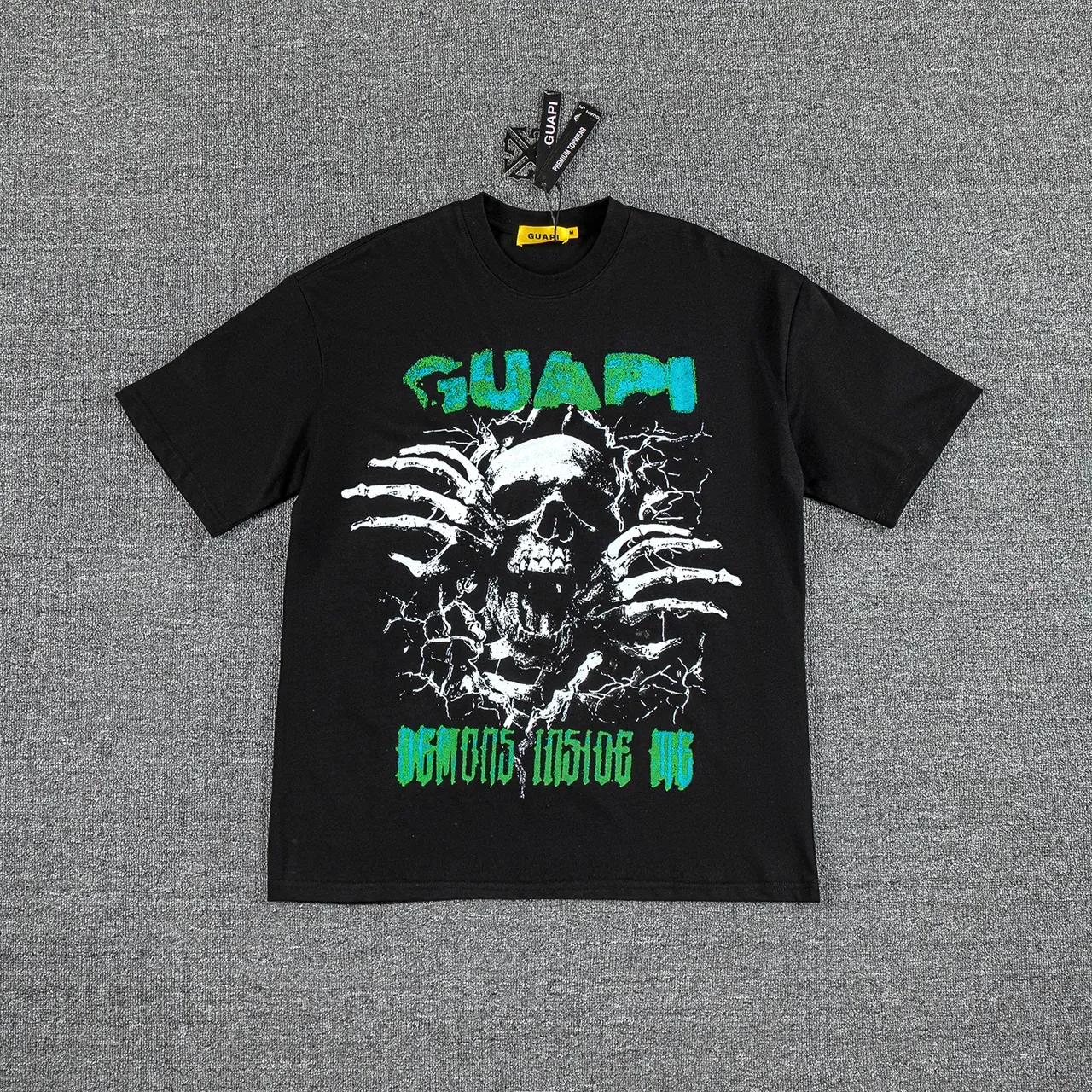 GUAPI Skull and Ribcage Graphic Print Black T-Shirt 2