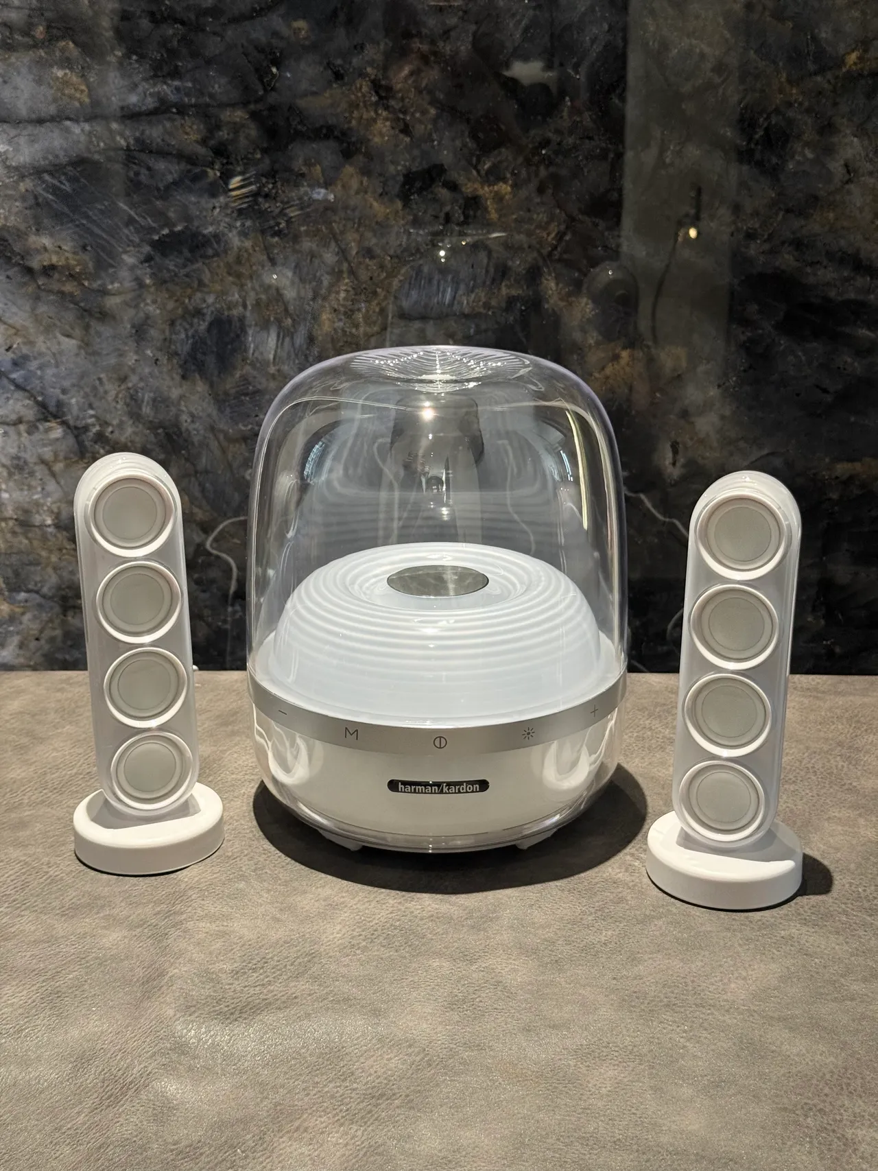 harman/kardon Azul Dorado Cúpula Transparente Driver de Anillo Concéntrico Iluminado Altavoz Portátil 8