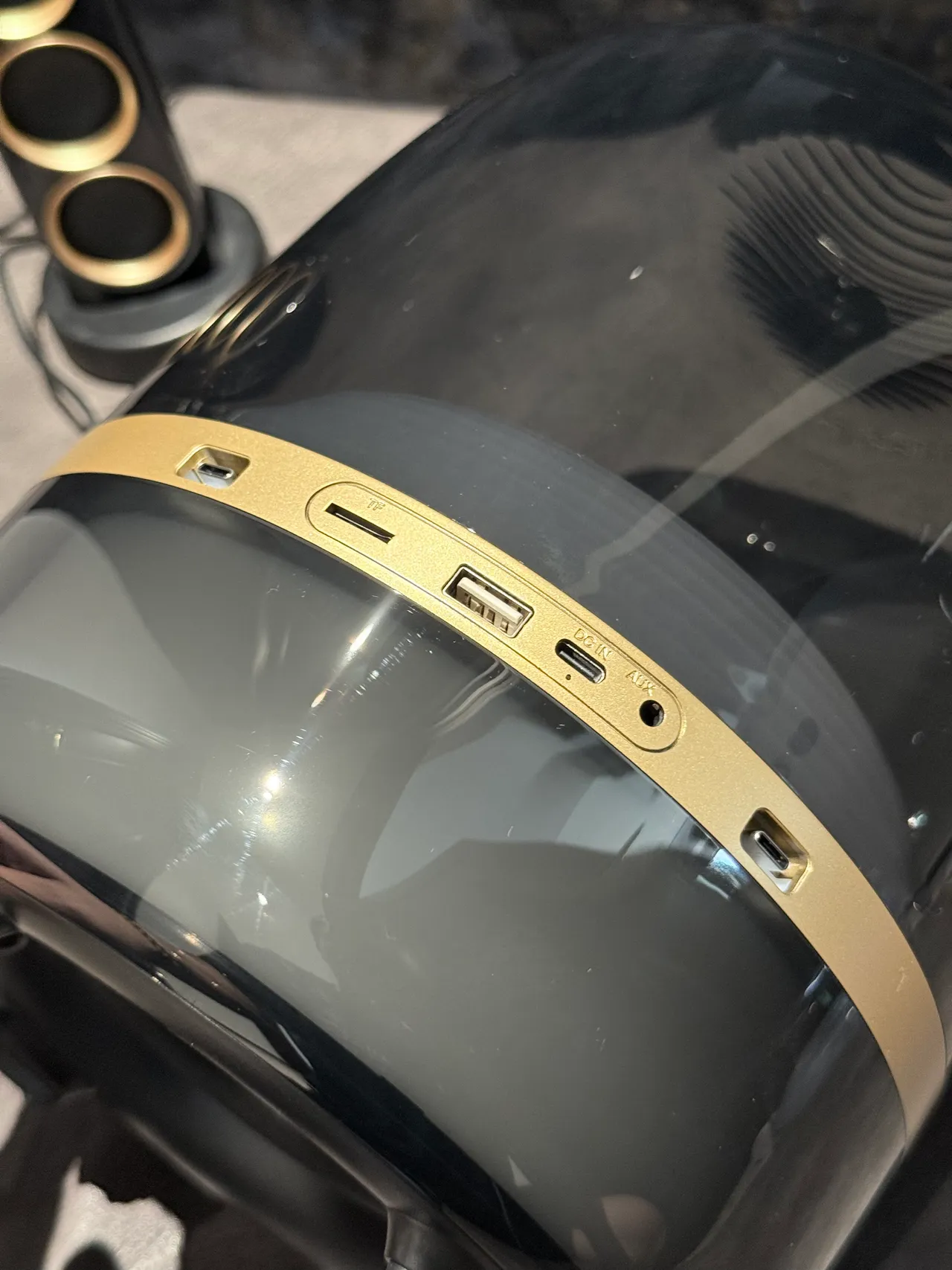 harman/kardon Azul Dorado Cúpula Transparente Driver de Anillo Concéntrico Iluminado Altavoz Portátil 10