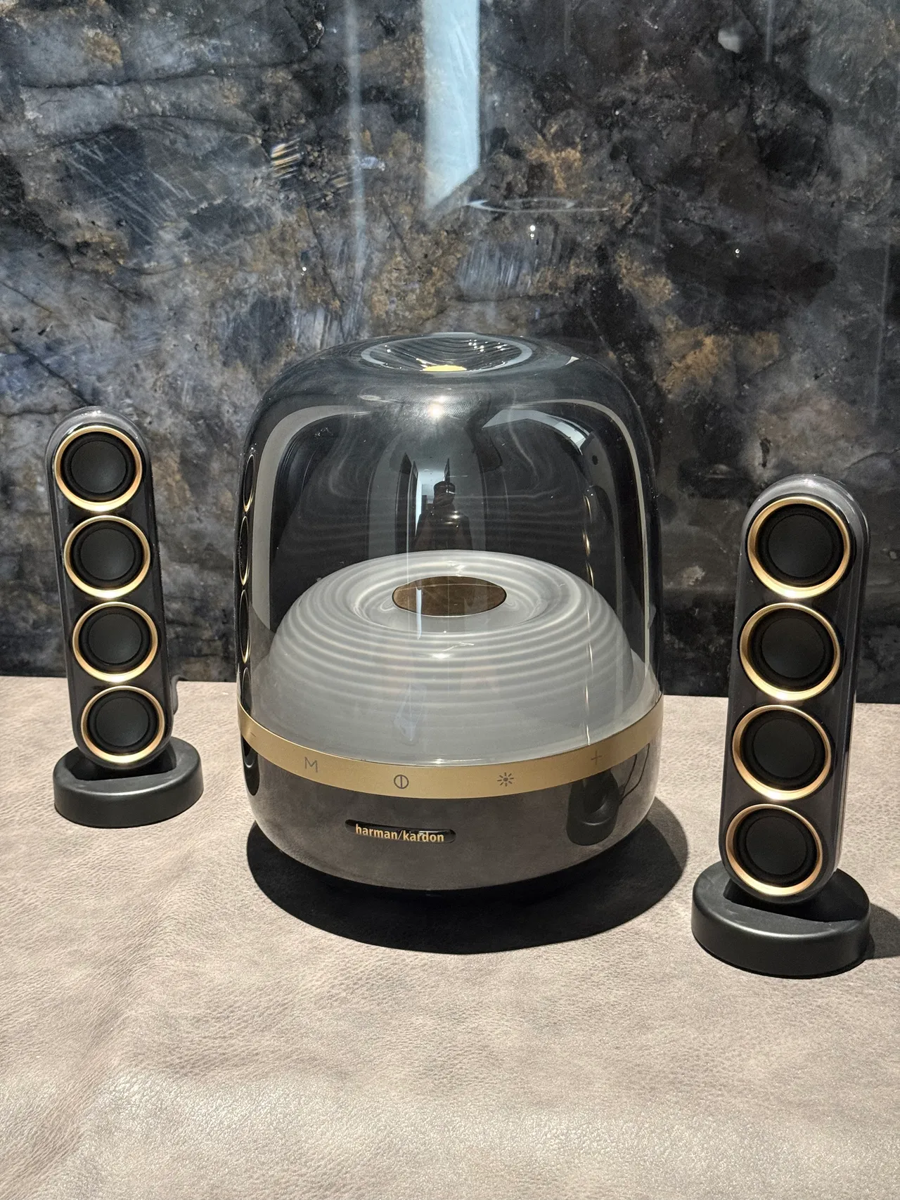 harman/kardon Azul Dorado Cúpula Transparente Driver de Anillo Concéntrico Iluminado Altavoz Portátil 15