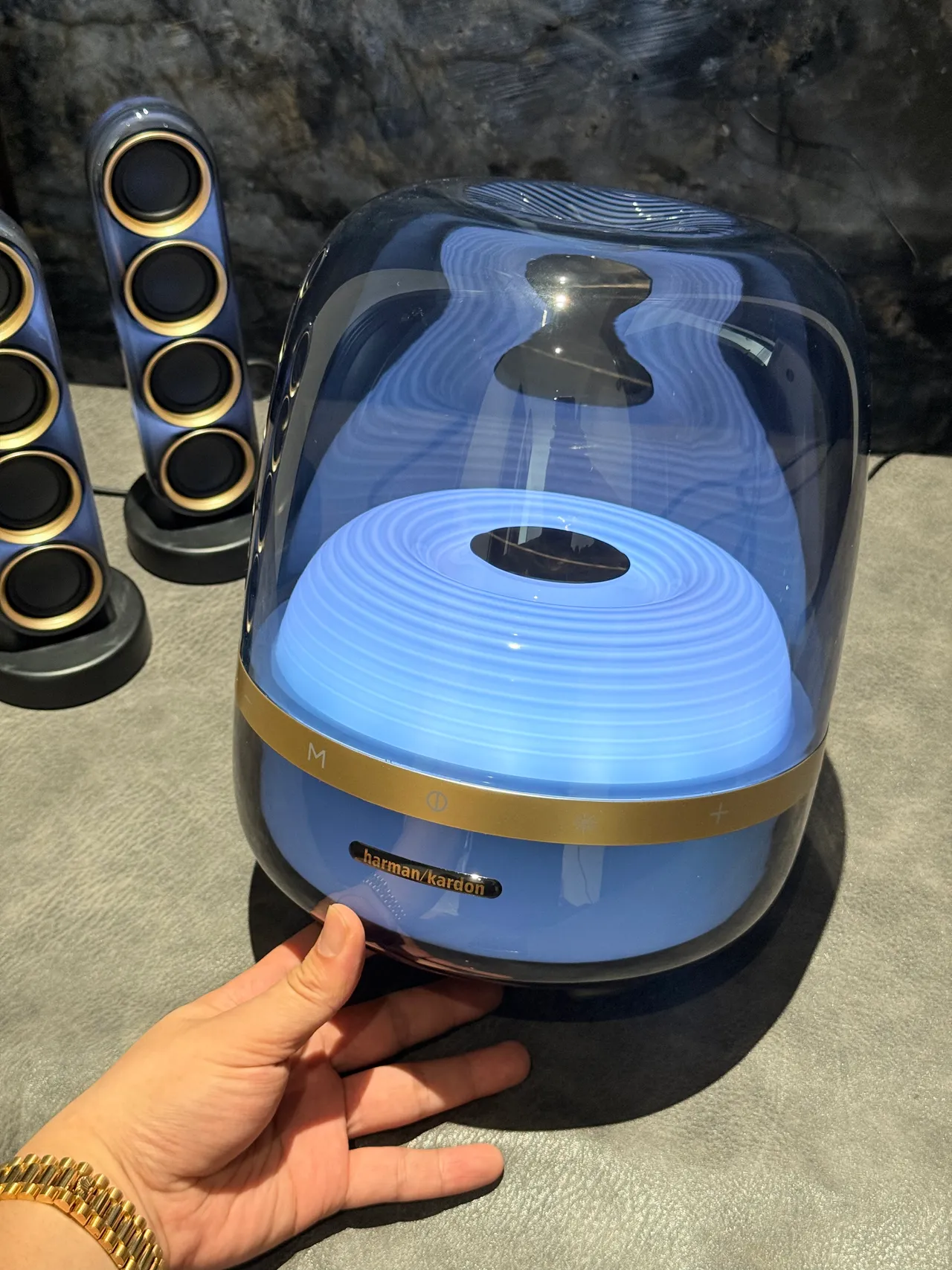 harman/kardon Azul Dorado Cúpula Transparente Driver de Anillo Concéntrico Iluminado Altavoz Portátil 24