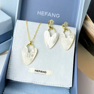 HEFANG সাদা সোনার হৃদয়াকার মাদার-অফ-পার্ল কানের দুল