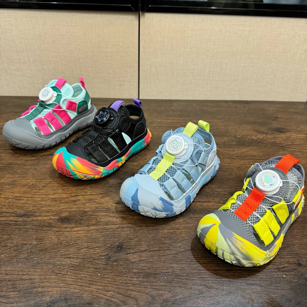 KEEN 黄色橙色 BOA® 旋钮扣合 网面 休闲凉鞋 2