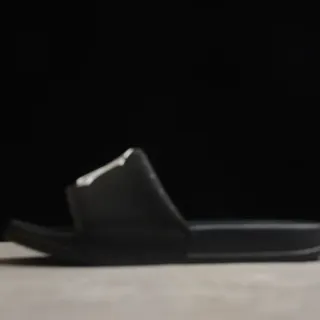 Zapatilla Negra Mate Correa Única Suela Plana