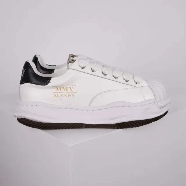 MMY Blakey White and Black Sculpted Midsole Lifestyle Sneakers 3