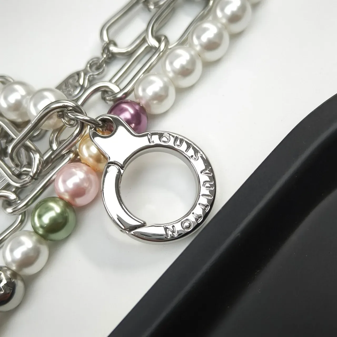 Multicolor Pearl and Silver-Tone Layered Chain Necklace 7