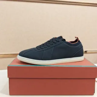 حذاء رياضي Navy Beige Low-Top مع أربطة