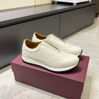 Off-White حذاء رياضي جلدي سلايب أون