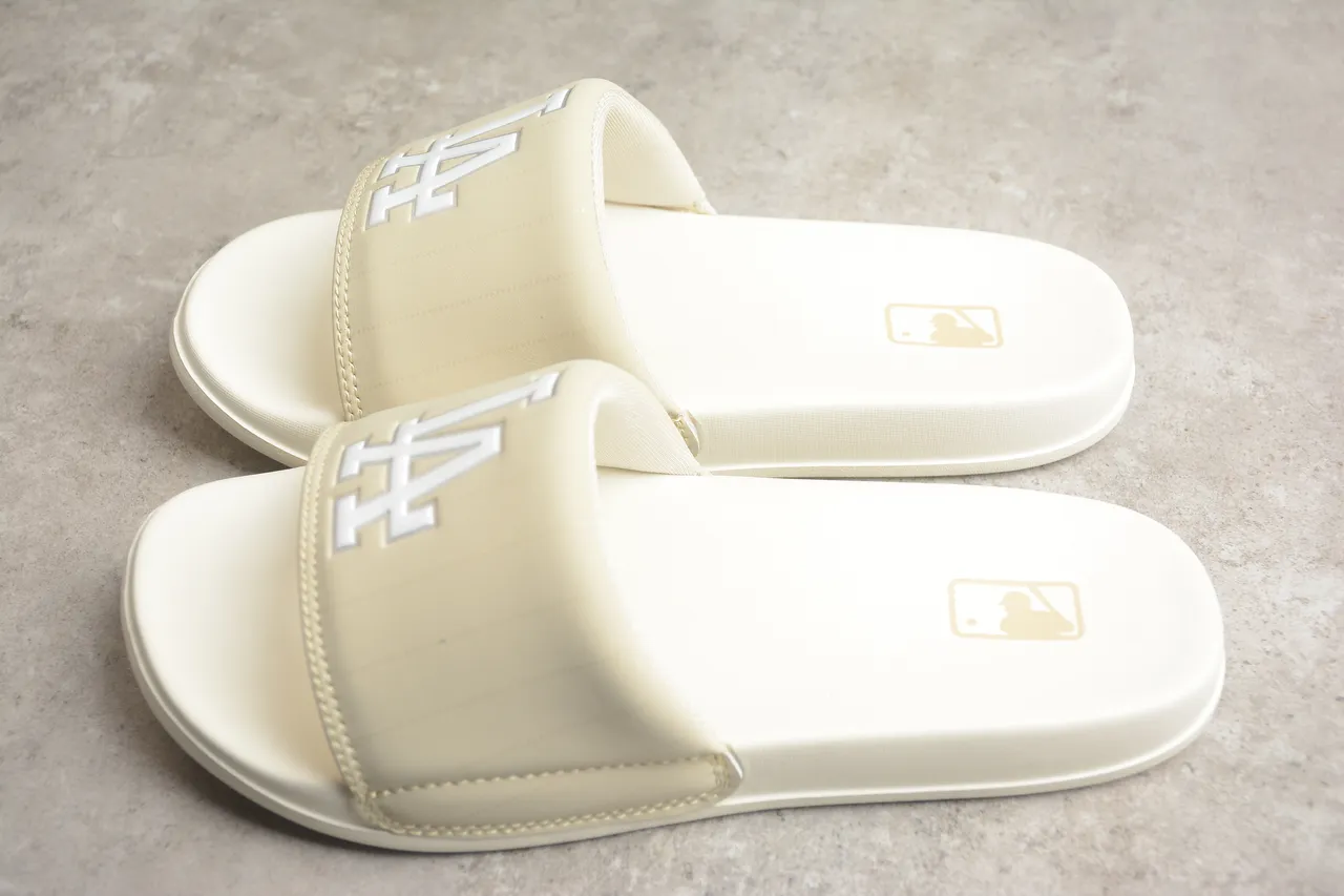 Off-White pantoufle à glisser 8