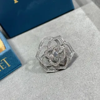 Piaget 玫瑰系列 镂空 镶钻 戒指