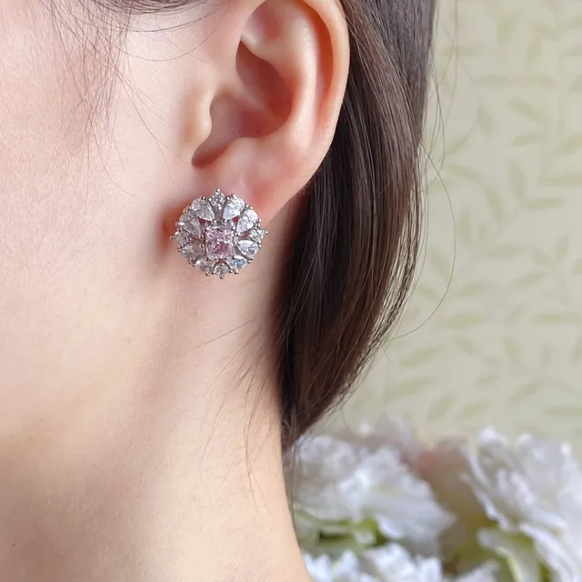 Pink Center Floral Cluster Stud Earrings 9