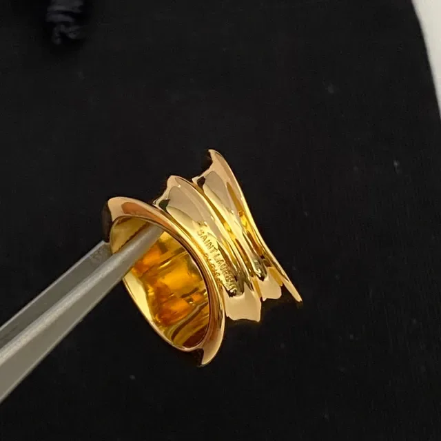 Anel Minimalista Empilhado em Ouro Polido 3