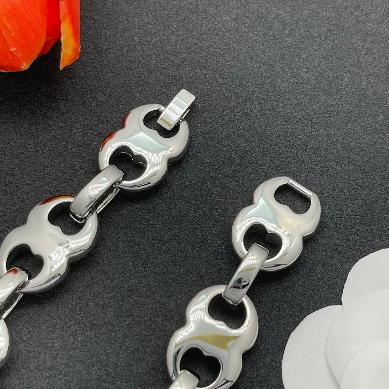 Polished Silver Heart-Cutout Chunky Link Bracelet 6