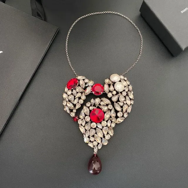 Red Silver Heart-Shaped Jeweled Pendant Multi-Gem Cluster Design Necklace 9