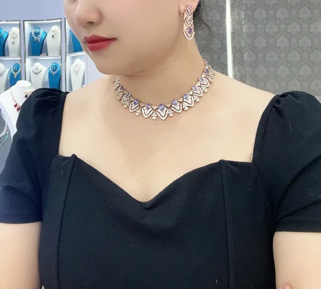 গোলাপি সোনা এবং বেগুনি জেমস্টোন জ্যামিতিক উচ্চ-কলার নেকলেস 3