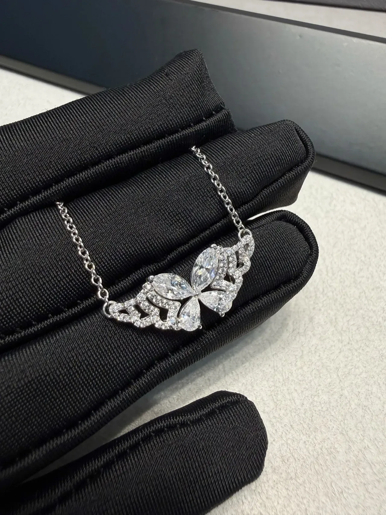 Silver Beige Butterfly-Shaped Pendant Marquise-Cut Central Stones Necklace 3