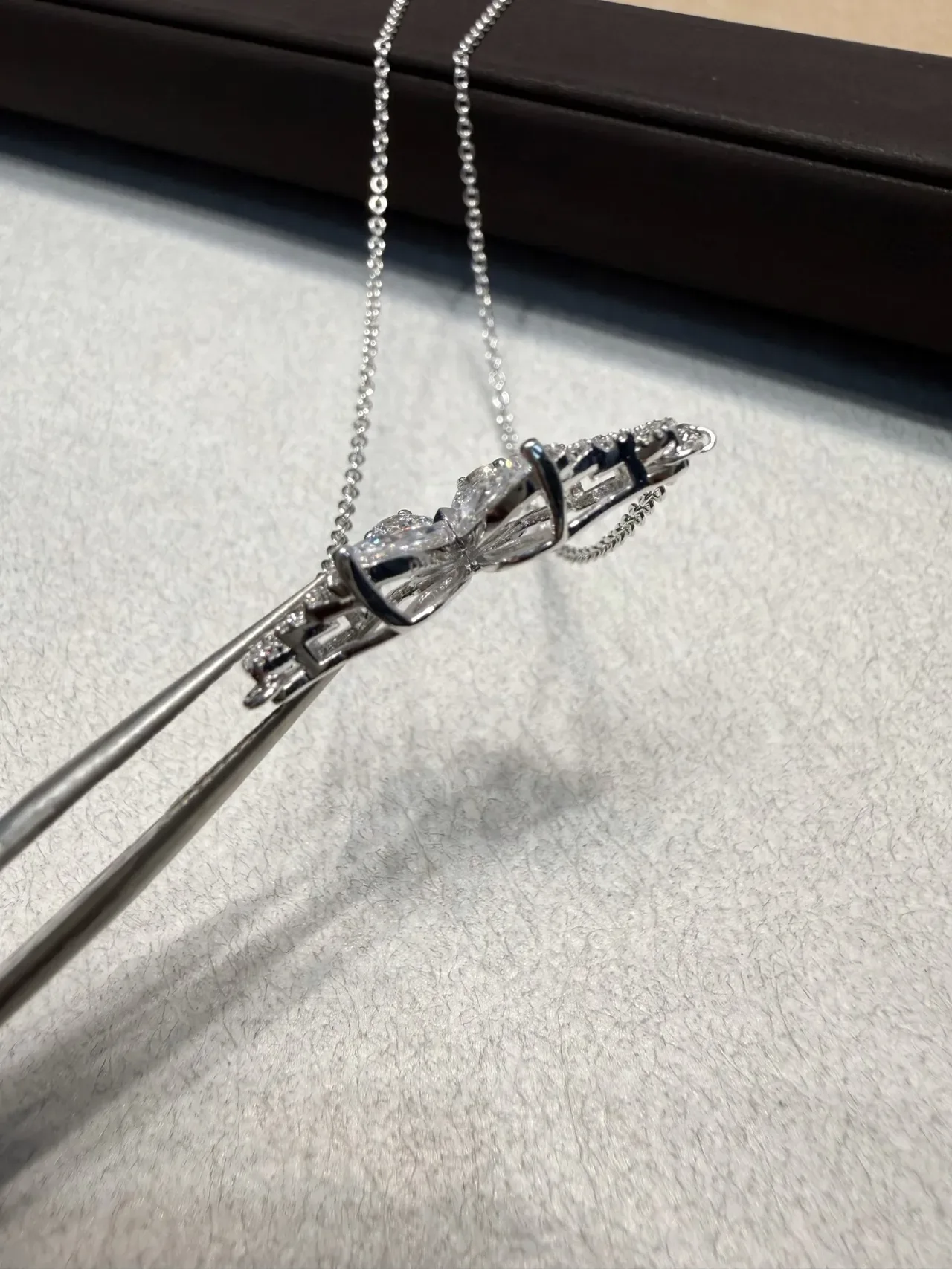 Silver Beige Butterfly-Shaped Pendant Marquise-Cut Central Stones Necklace 4