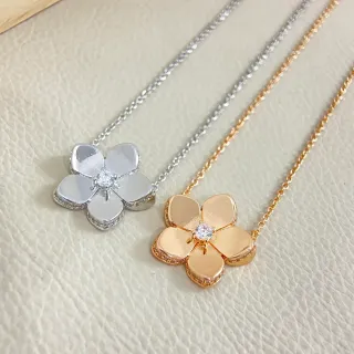 Silver Gold Flower-Shaped Pendant Five-Petal Design Necklace