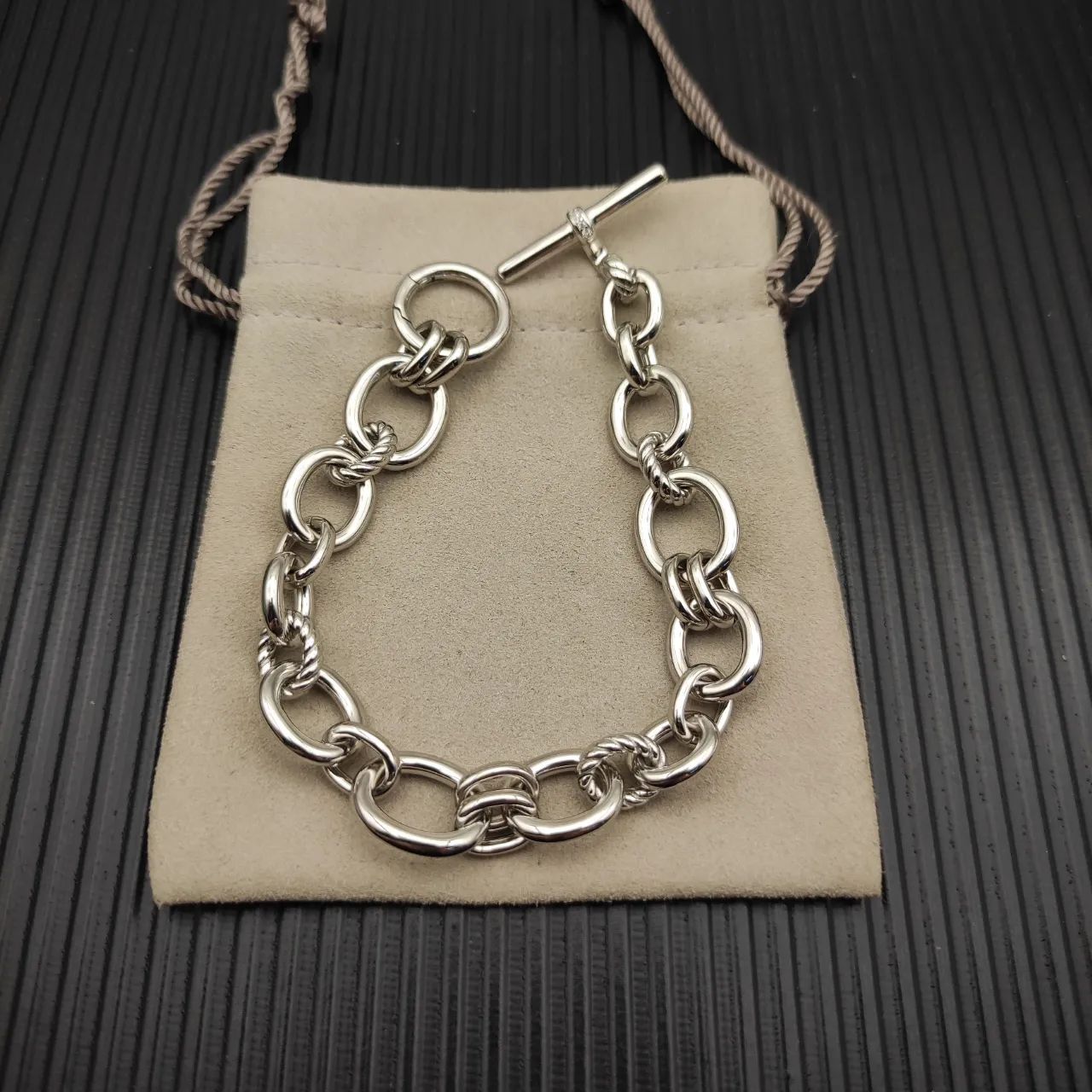 Silver-Tone Twisted Link Toggle Clasp Bracelet 11