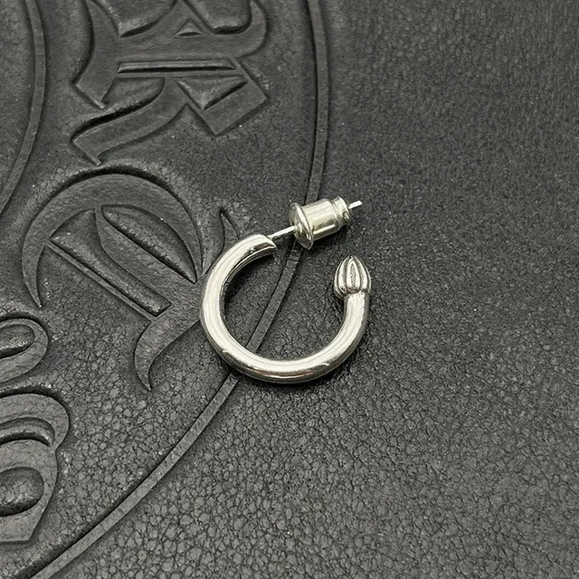 Silver-Toned Textured End Hoop Earrings 3