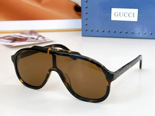 Lunettes de soleil oversized en acétate avec lentille tortue marron, gradient noir et jaune 7