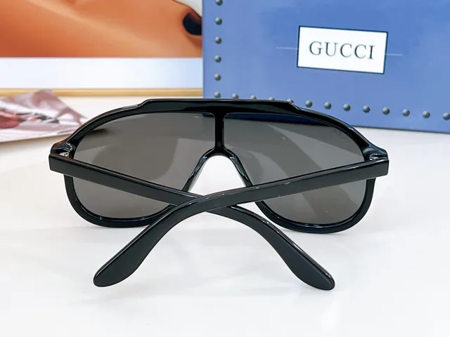 Lunettes de soleil oversized en acétate avec lentille tortue marron, gradient noir et jaune 9