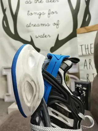 Basket chunky blanc noir et bleu 3