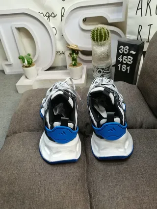 Basket chunky blanc noir et bleu 8