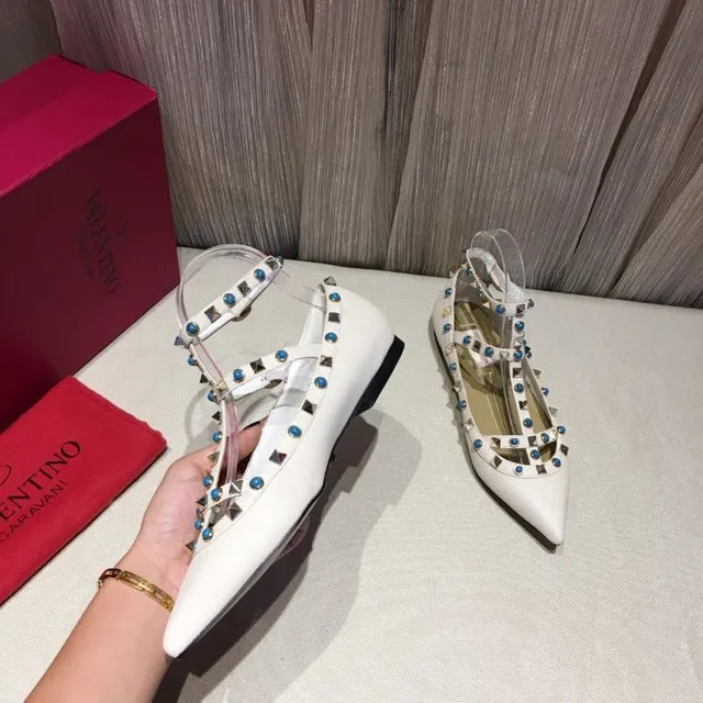 Zapatos Mary Jane de punta puntiaguda con tiras T blancas y azules 6