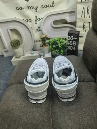 White Gray Sole Layered Mesh And Synthetic Upper Chunky Sneakers 8