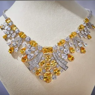 Collier Bib en gemmes jaunes et claires de haute joaillerie
