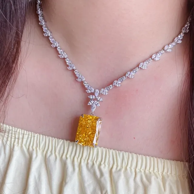 Yellow Silver Leaf-Motif Chain Rectangular Emerald-Cut Pendant Necklace 6