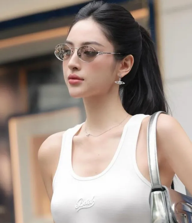 Gentle Monster Lentes ovaladas douradas pretas moldura de metal fina óculos de sol 3