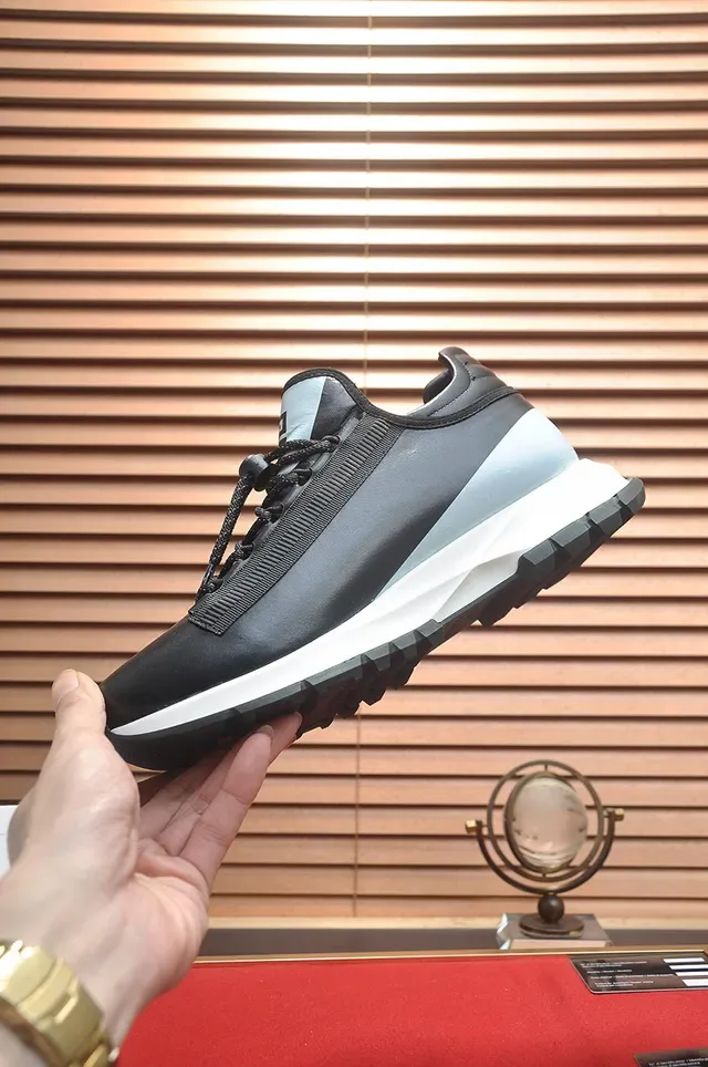 Givenchy City Sport Negro y Blanco Lifestyle Sneakers 5