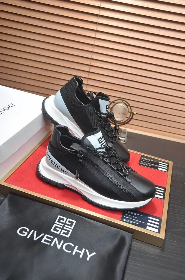 Givenchy City Sport Negro y Blanco Lifestyle Sneakers 6