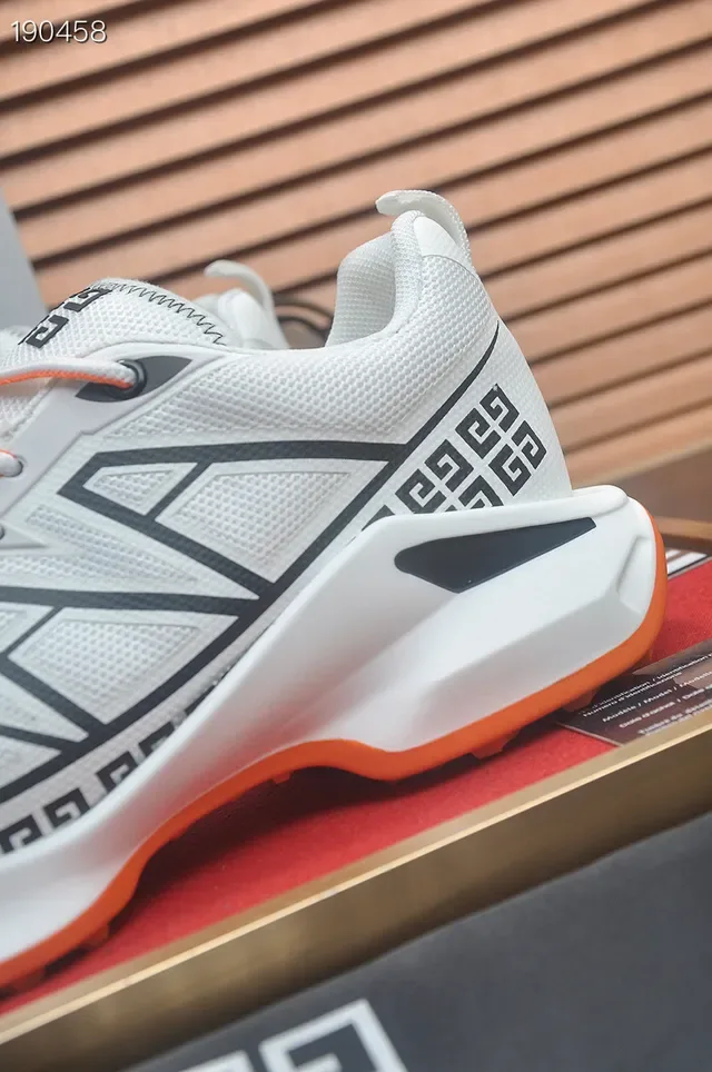 Givenchy City Sport Chaussures Lifestyle Blanches Noires Oranges 4