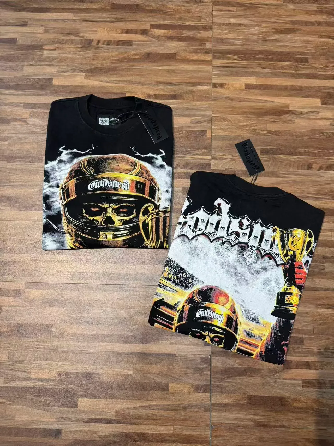 Camiseta negra Godspeed estampado gráfico de casco de calavera de piloto 7