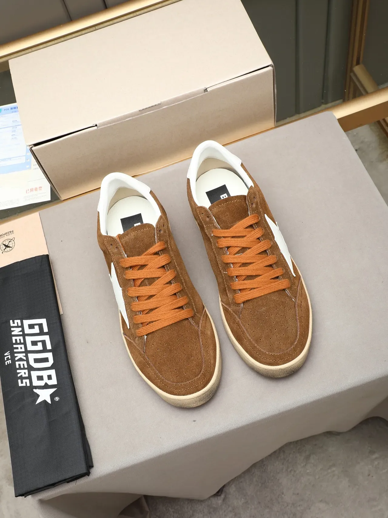 Golden Goose Ball Star حذاء سنيكر براون بارش ستار أبيض لايف ستايل 2