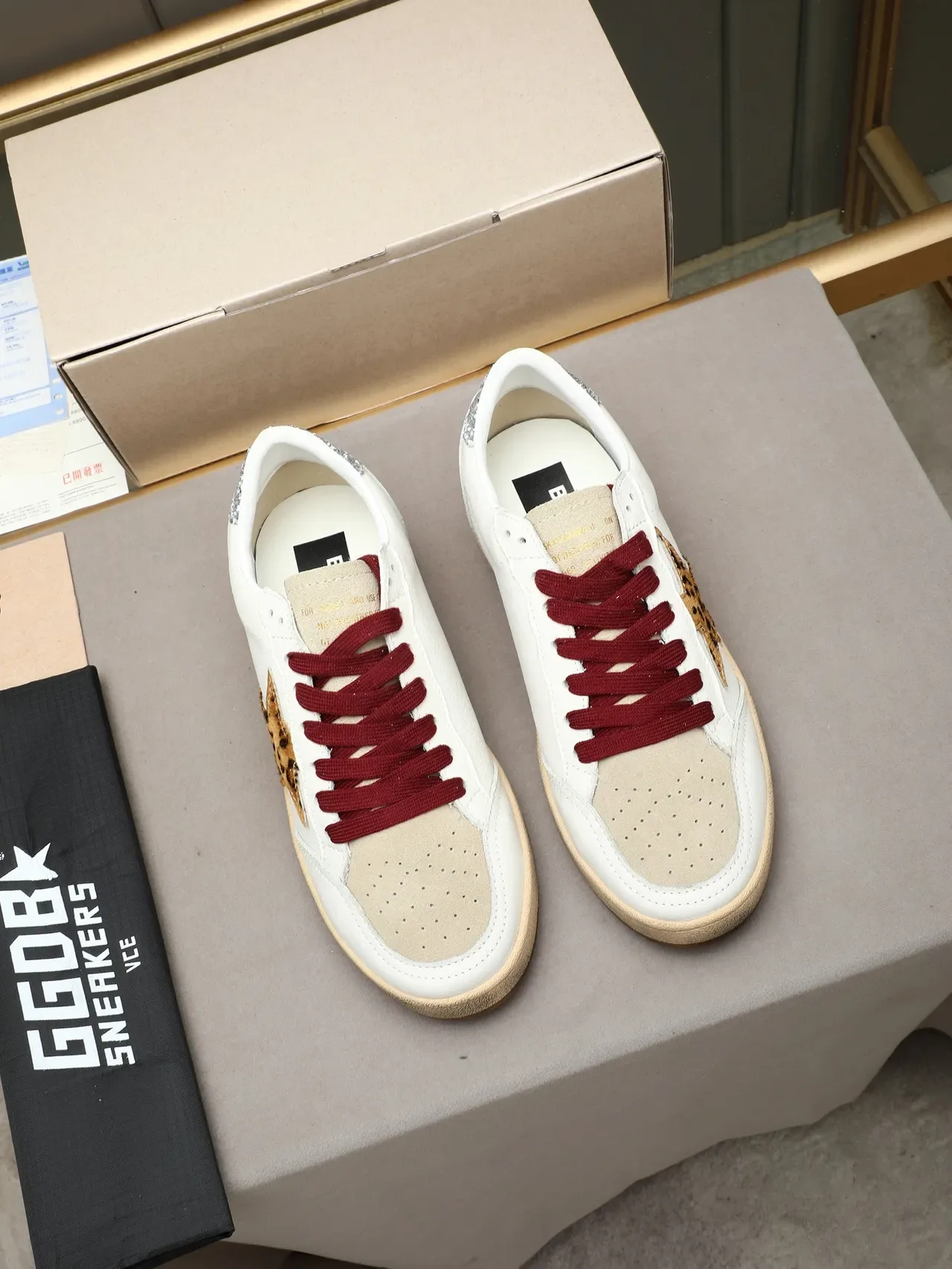 Sneakers lifestyle Golden Goose Ball Star blanc Leopard Star 2