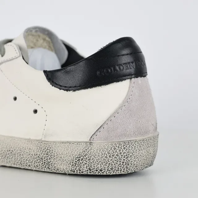 Golden Goose Superstar ডিস্ট্রেসড সাদা চামড়ার লাইফস্টাইল স্নিকার 4