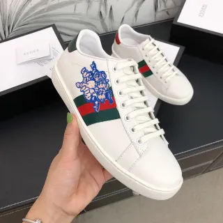 Gucci Ace bordado web rayas blancas zapatillas de estilo de vida