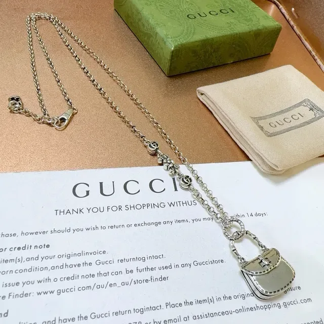 Gucci Pendentif Mini Sac à Main Chaîne Argentée Rose Bambou 7