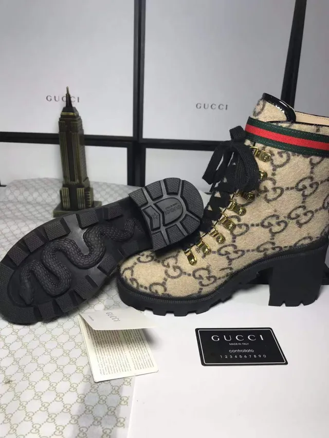 Gucci बेज काला GG Monogram ऊन वेब स्ट्राइप बकल स्ट्रैप एंक्ल बूट 2