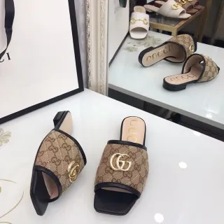 Gucci Beige Negro Monogram Lona Oro Doble-G Hardware Zapatillas