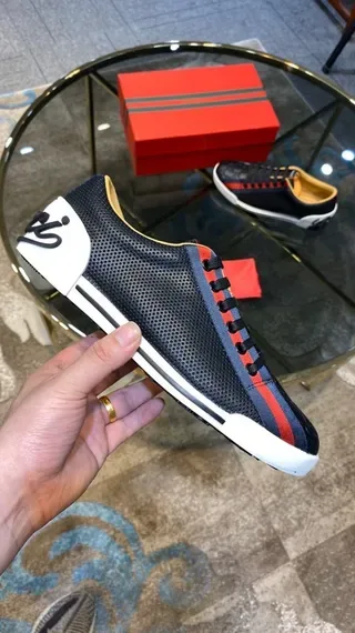 Gucci Chaussures lifestyle noir rouge tige en maille perforée matelassée GG Motif 5
