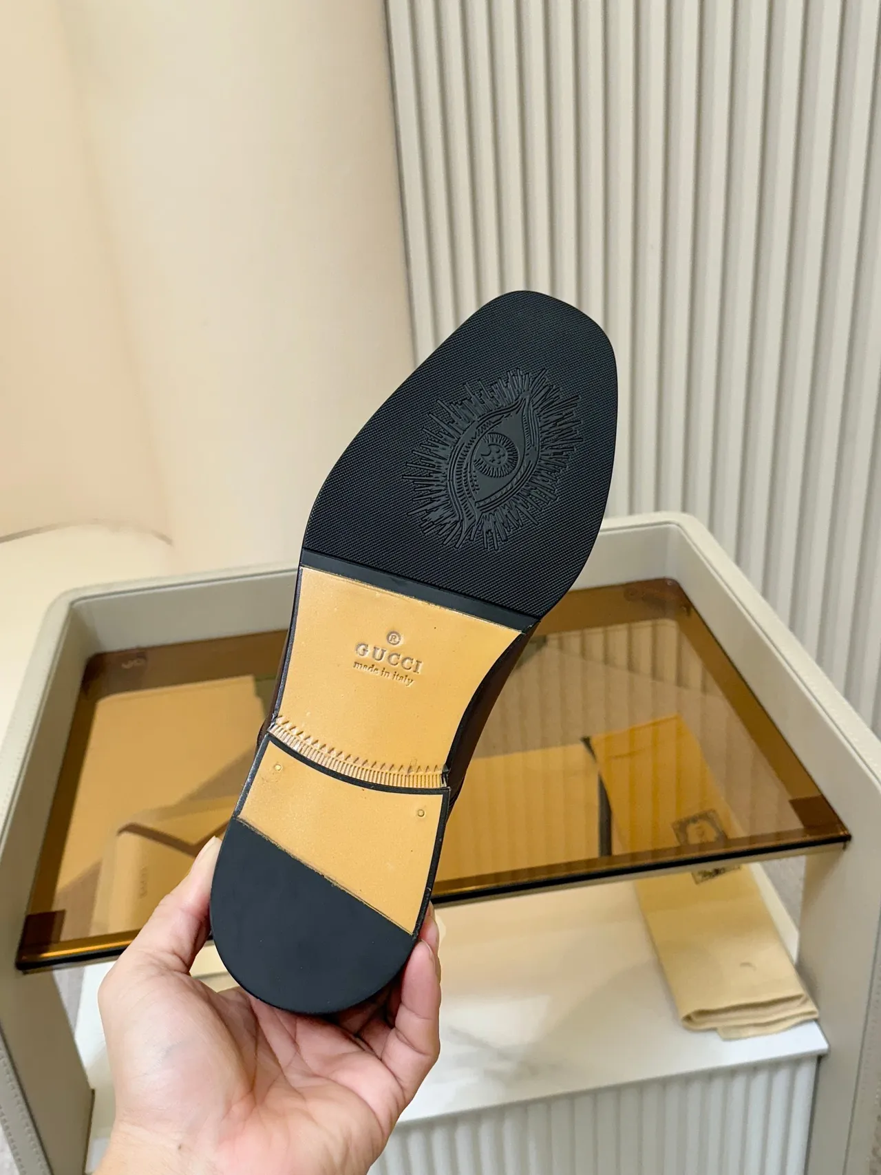 Gucci 棕黑色抛光皮革尖头牛津鞋 2